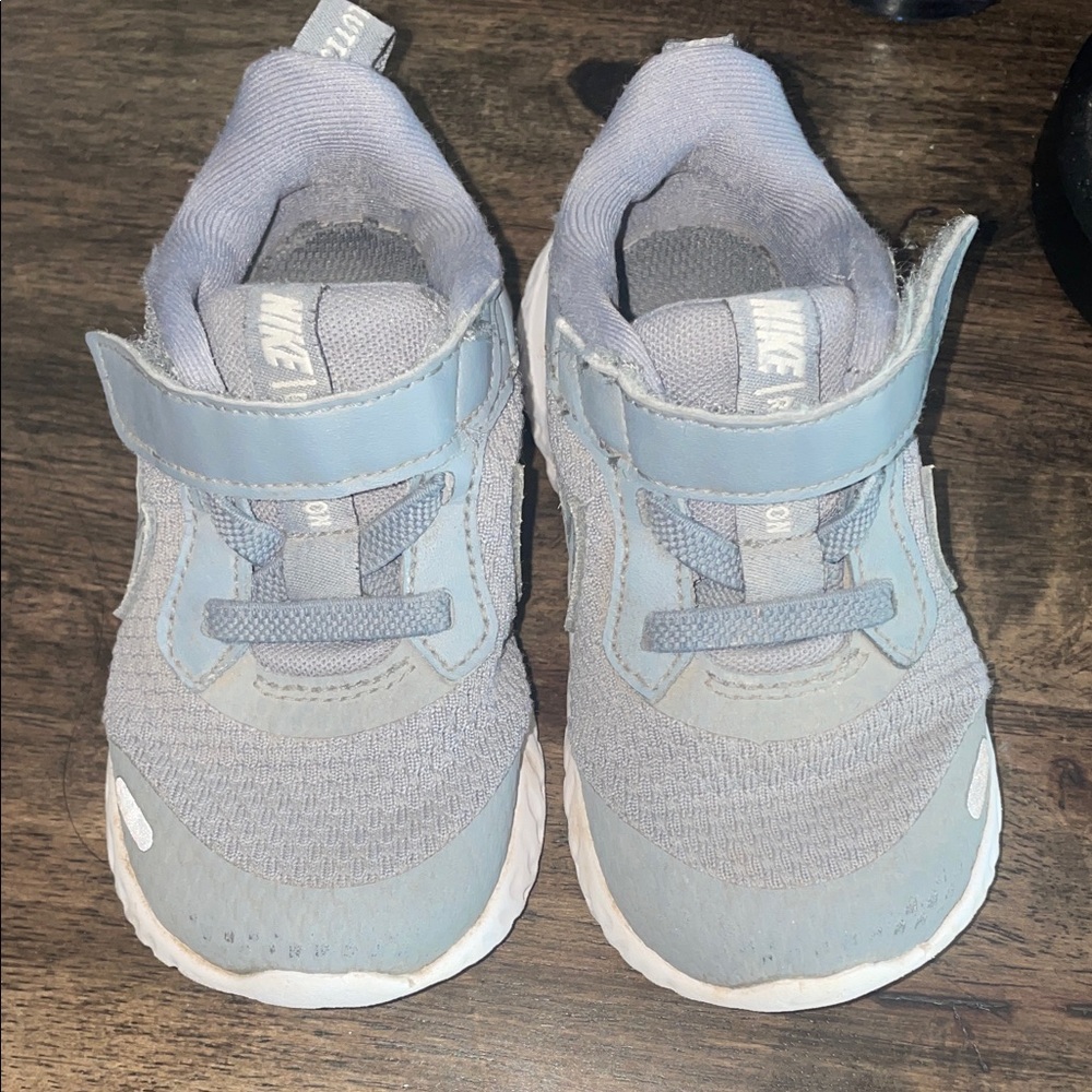 Nike Revolution Kids Light Gray Sneakers